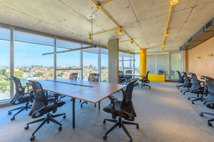 Ready-to-Move-In Office Spaces for Growing Businesses